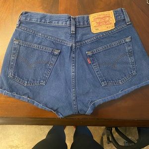 501 Levi’s cut off shorts
